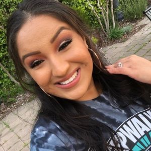 Meet your Posher, Fabiola